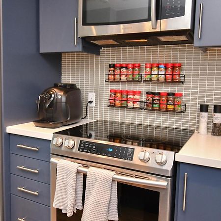 Pet Friendly Condos At Friday Harbour Innisfil Extérieur photo