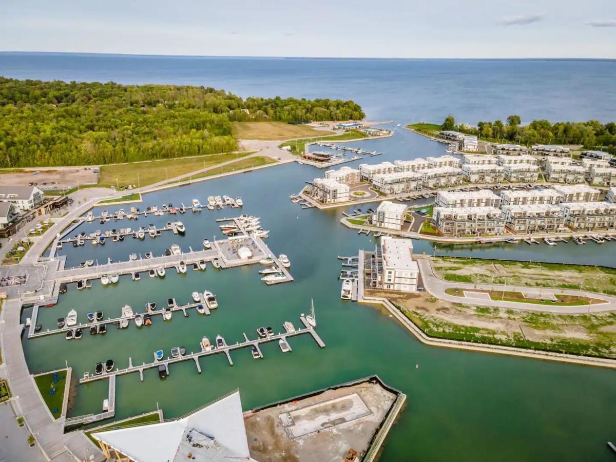 Pet Friendly Condos At Friday Harbour Innisfil Extérieur photo