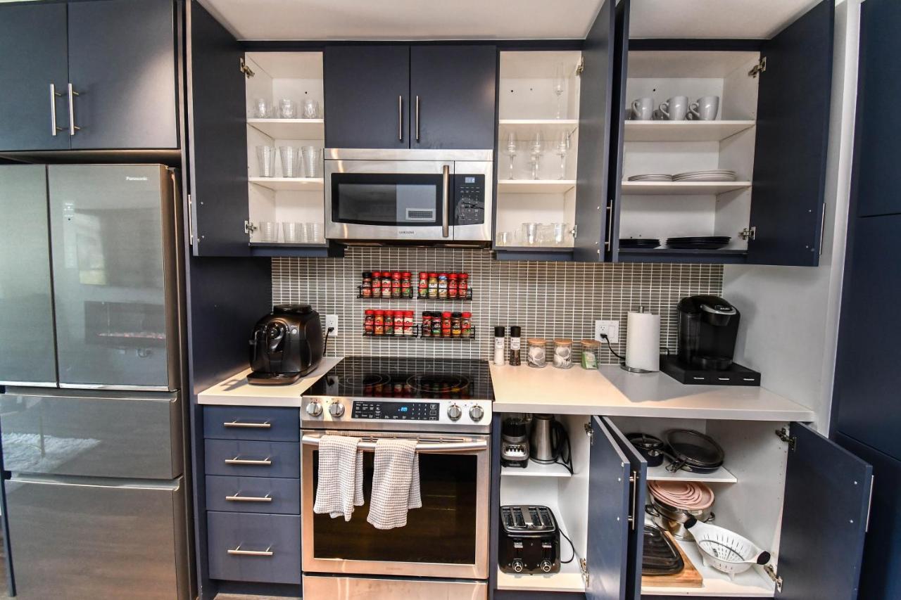 Pet Friendly Condos At Friday Harbour Innisfil Extérieur photo