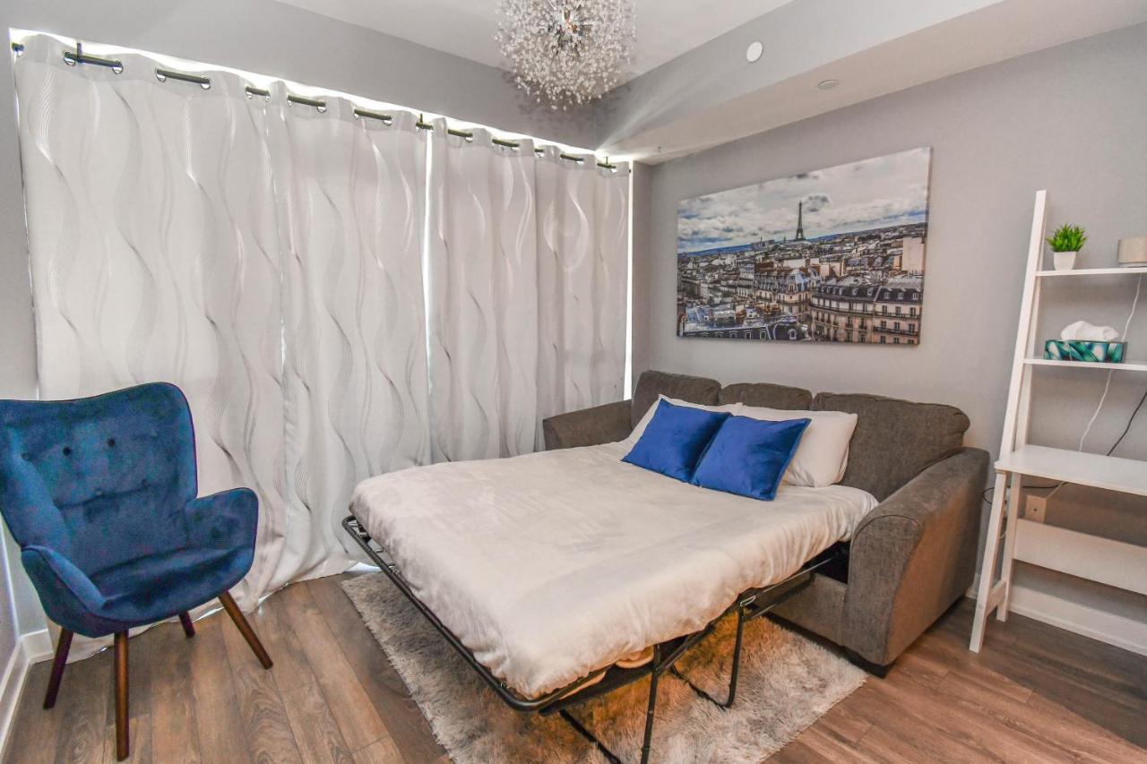 Pet Friendly Condos At Friday Harbour Innisfil Extérieur photo