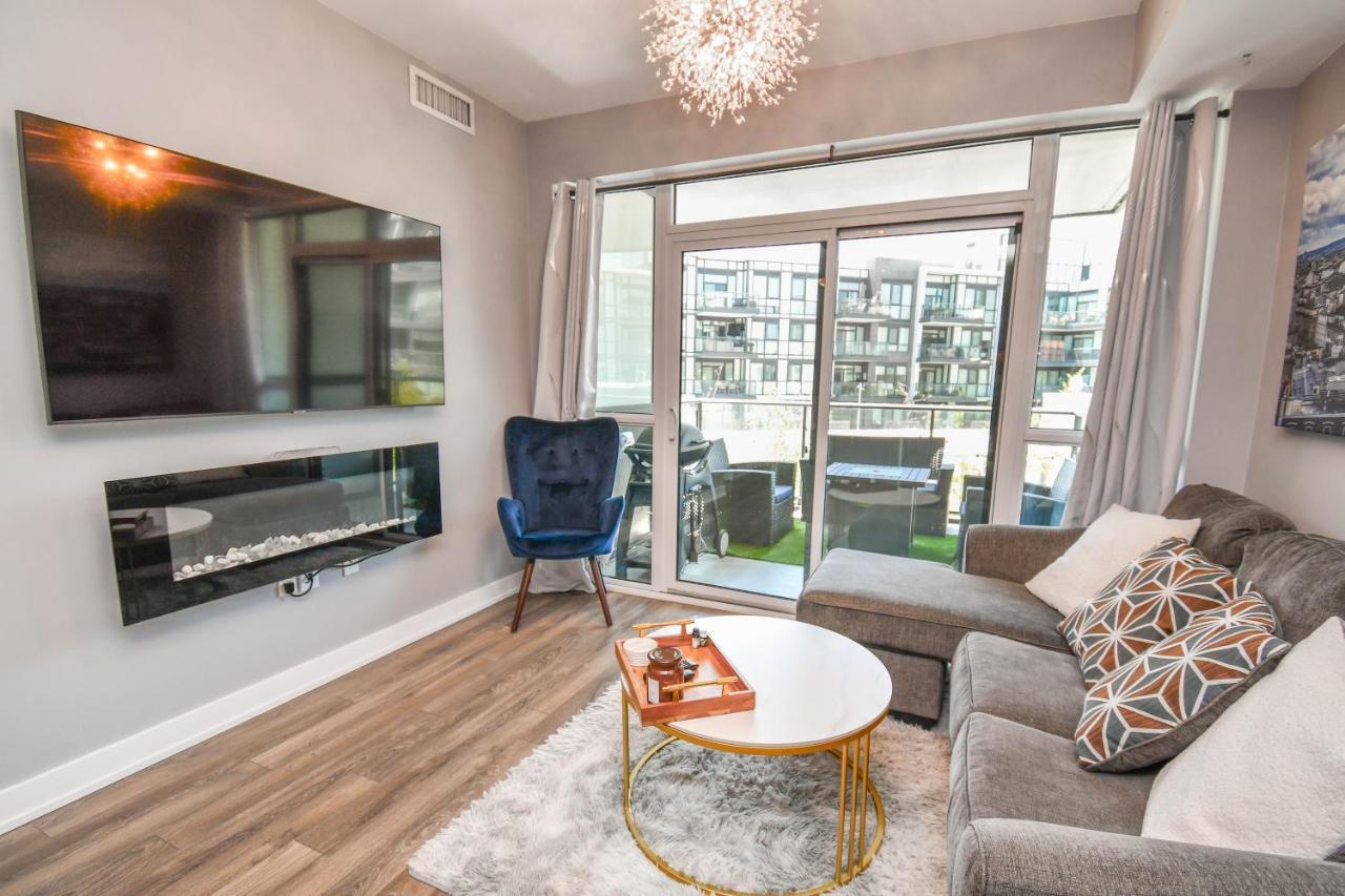 Pet Friendly Condos At Friday Harbour Innisfil Extérieur photo