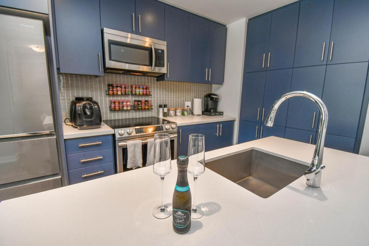 Pet Friendly Condos At Friday Harbour Innisfil Extérieur photo